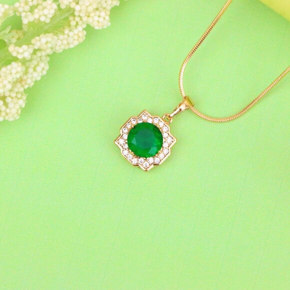 "Green Round-Cut Pendant with Halo in Rose Gold, XPPT1634 - Picture 10 of 13